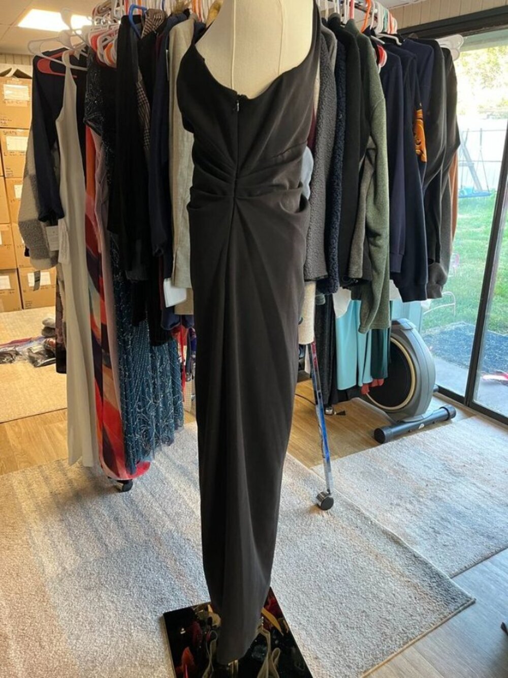 Vince Camuto Draped One-Shoulder Crepe Gown Black Size 6 NWT - Picture 9 of 13